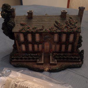 2000 Lighted Thomas Kinkade Lamplight Inn